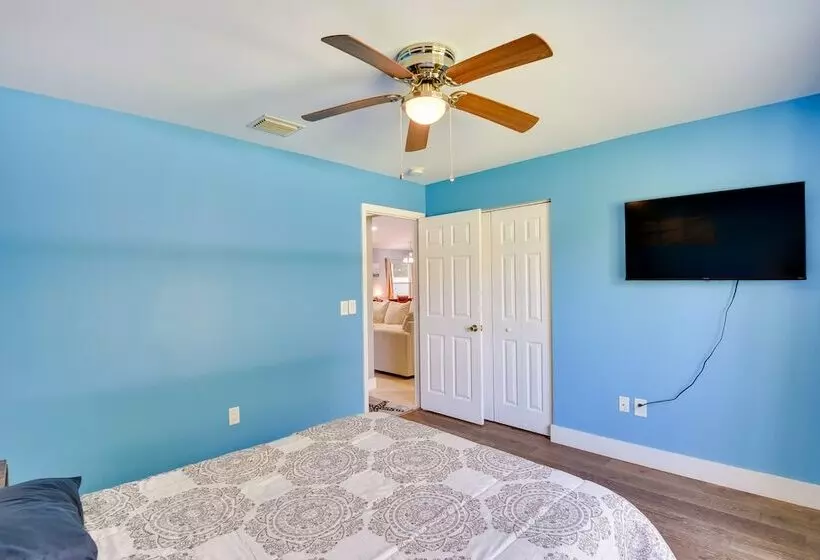 Palm Coast Home W/ Pool: 5 Mi To Flagler Beach!