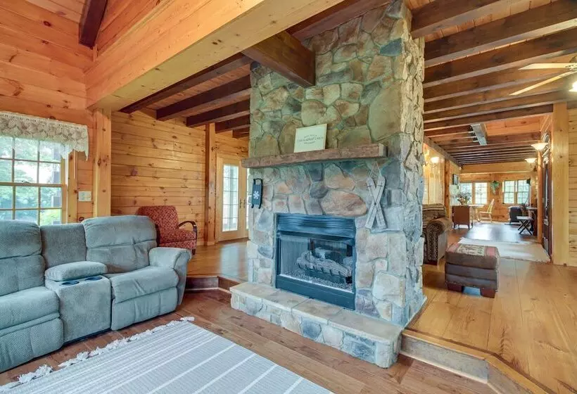 Peaceful Raphine Cottage W/ Deck & Fireplace!