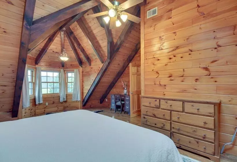 Peaceful Raphine Cottage W/ Deck & Fireplace!