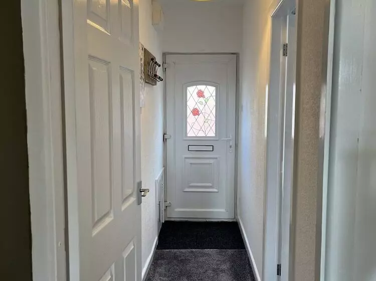 ペンション Modernised Central Wigan Townhouse Sleeps Up To 6
