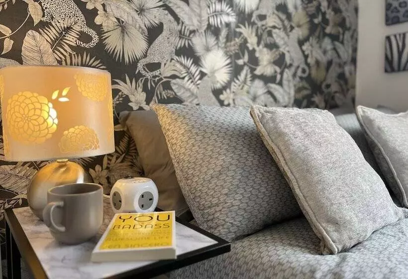 ペンション Modernised Central Wigan Townhouse Sleeps Up To 6