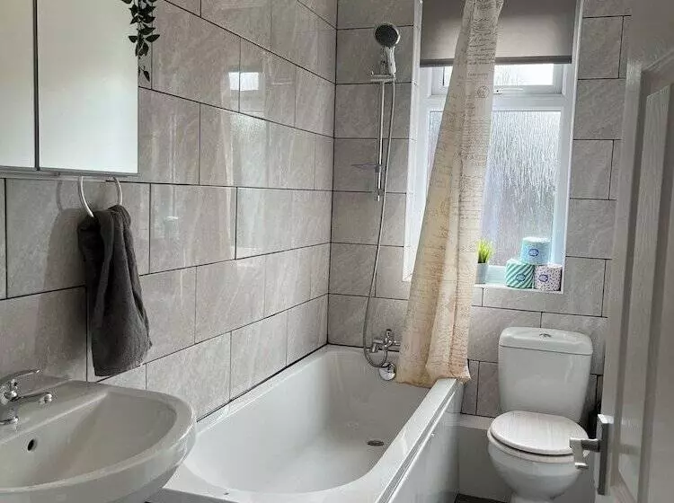 ペンション Modernised Central Wigan Townhouse Sleeps Up To 6