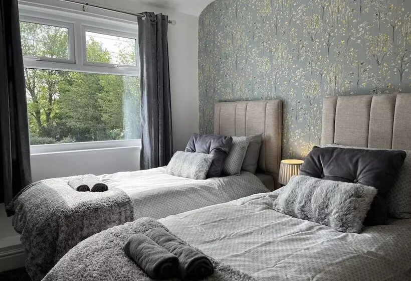 ペンション Modernised Central Wigan Townhouse Sleeps Up To 6