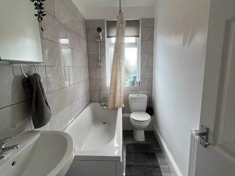 ペンション Modernised Central Wigan Townhouse Sleeps Up To 6