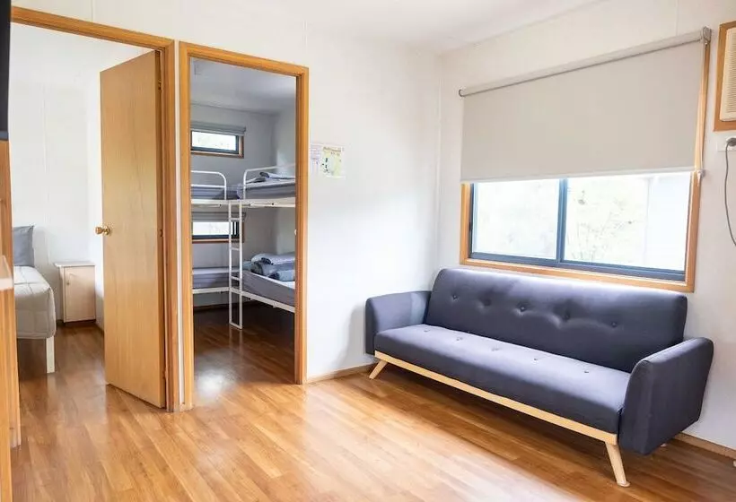 リゾートホテル Coonamble Riverside Caravan Park