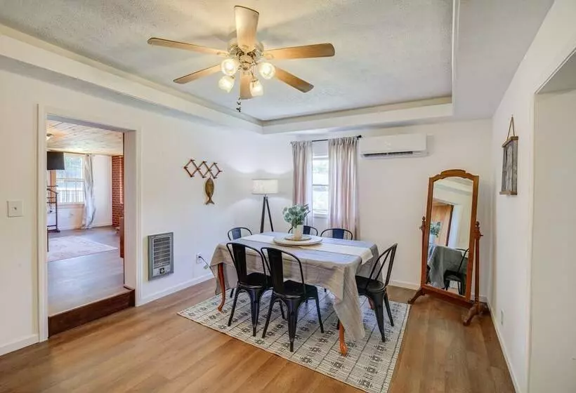 Riverfront Bluff City Retreat W/ Patio & Grill!