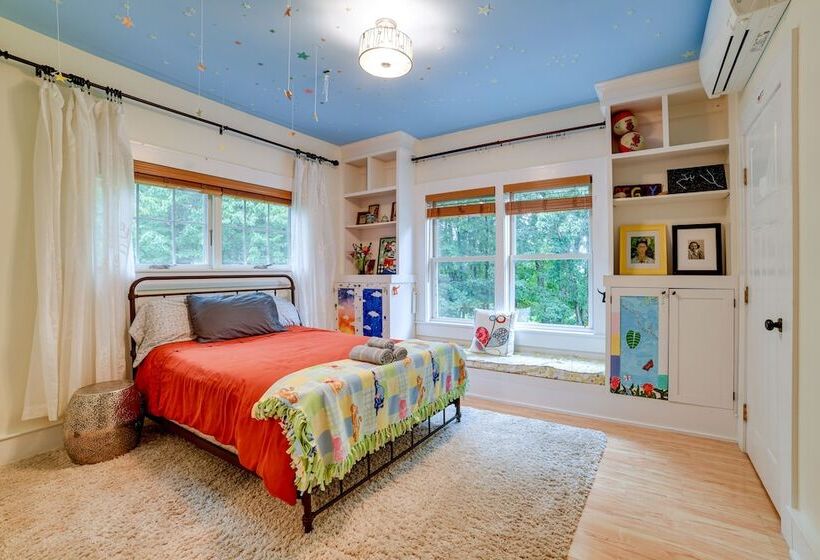 Secluded Ithaca Home W/ Hot Tub ~ 5 Mi To Cornell!