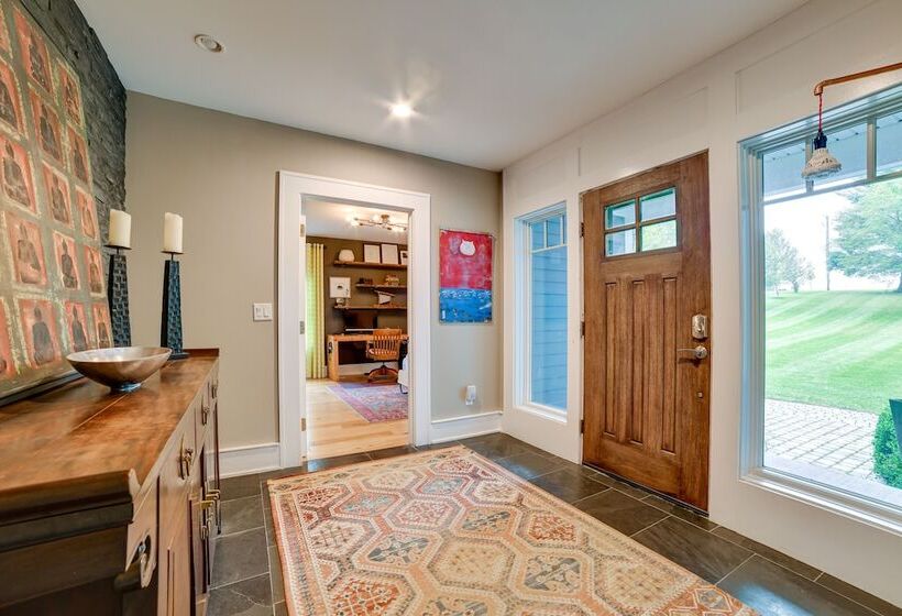 Secluded Ithaca Home W/ Hot Tub ~ 5 Mi To Cornell!