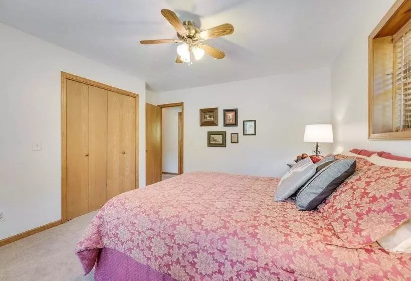 Serene Ava Countryside Home W/ Deck & Fire Pit