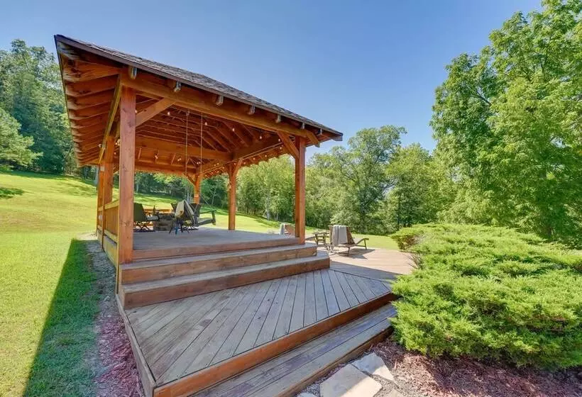 Serene Ava Countryside Home W/ Deck & Fire Pit
