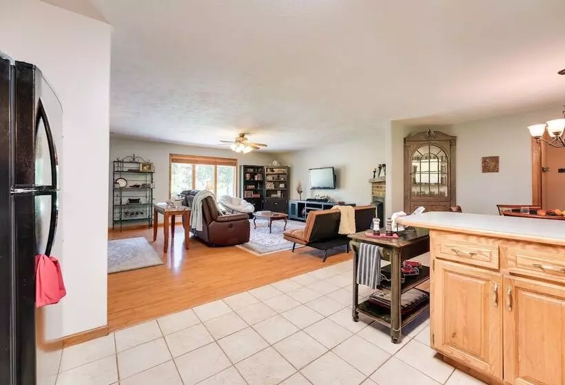 Serene Ava Countryside Home W/ Deck & Fire Pit