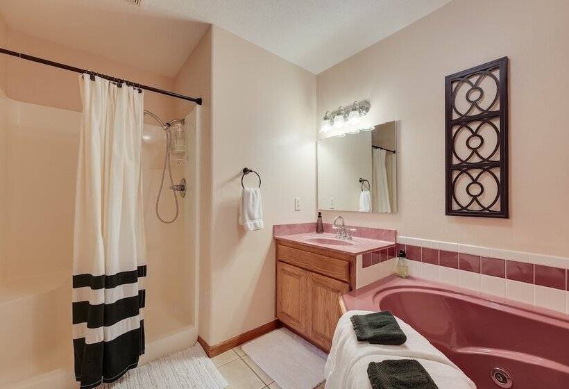 Serene Ava Countryside Home W/ Deck & Fire Pit