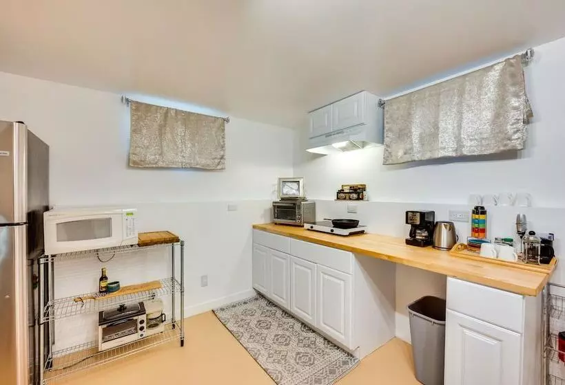 Serene Home W/ Hot Tub   6 Mi To Boulder Falls!