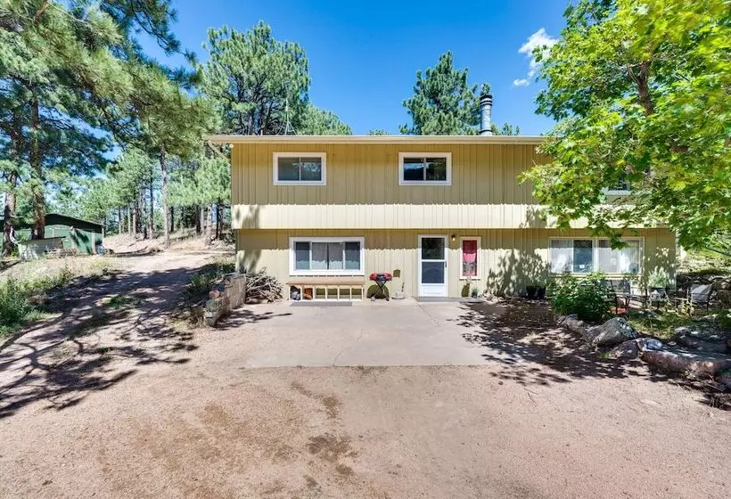 Serene Home W/ Hot Tub   6 Mi To Boulder Falls!