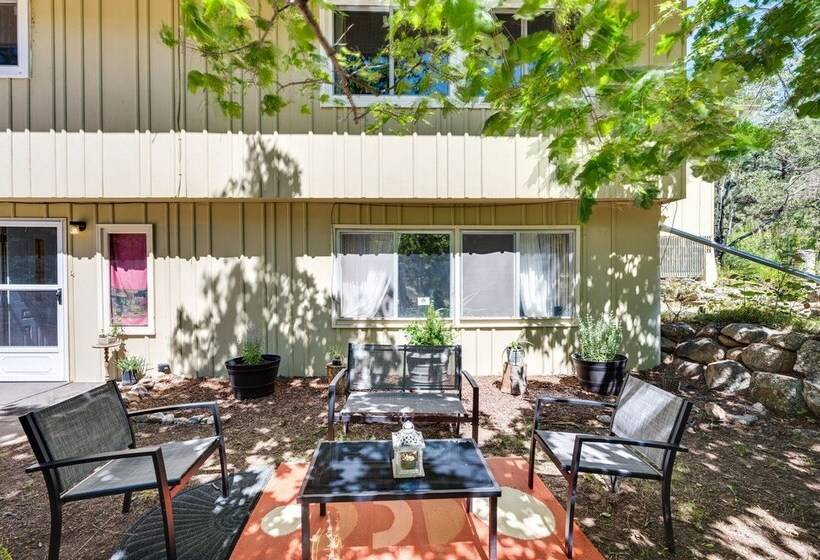 Serene Home W/ Hot Tub 6 Mi To Boulder Falls!