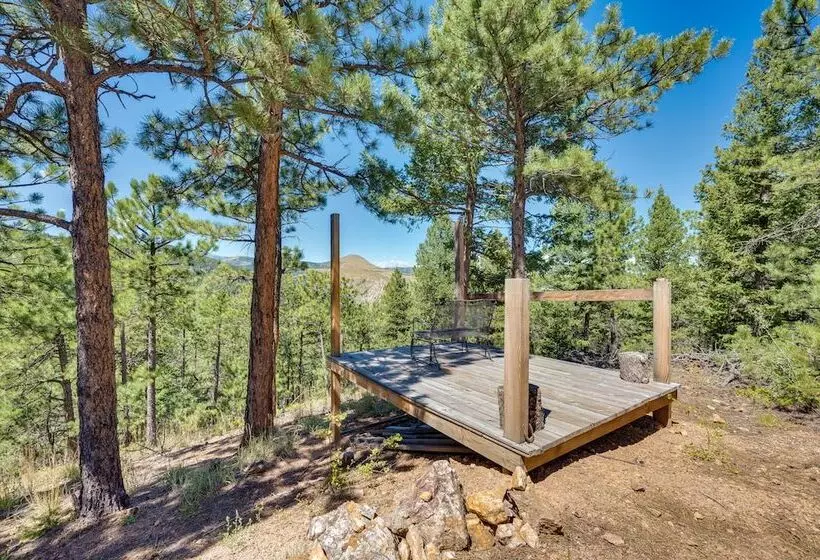 Serene Home W/ Hot Tub   6 Mi To Boulder Falls!