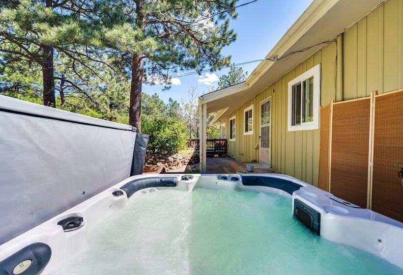 Serene Home W/ Hot Tub 6 Mi To Boulder Falls!