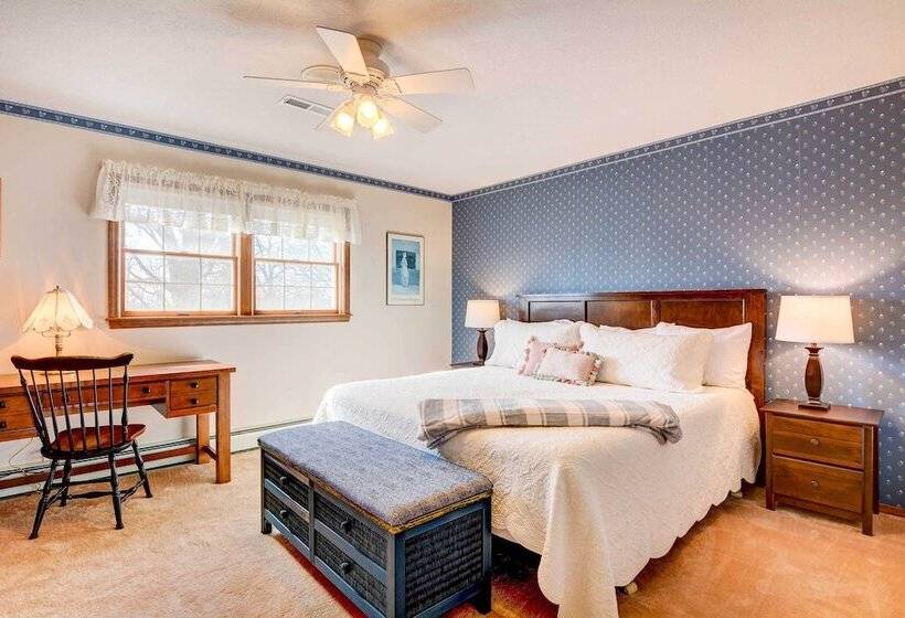 Spacious Retreat W/ Stunning Norfork Lake Views!