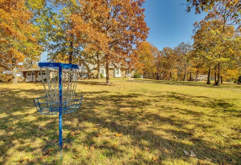 Spacious Retreat W/ Stunning Norfork Lake Views!