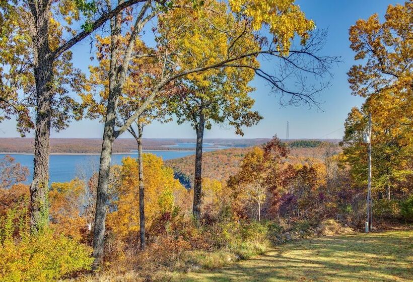Spacious Retreat W/ Stunning Norfork Lake Views!