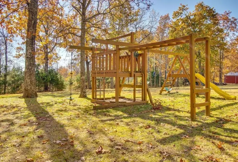Spacious Retreat W/ Stunning Norfork Lake Views!