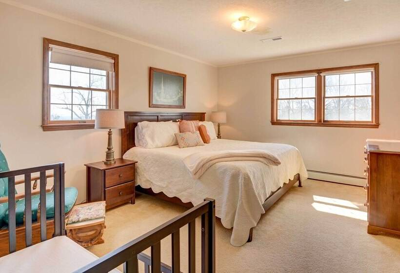 Spacious Retreat W/ Stunning Norfork Lake Views!