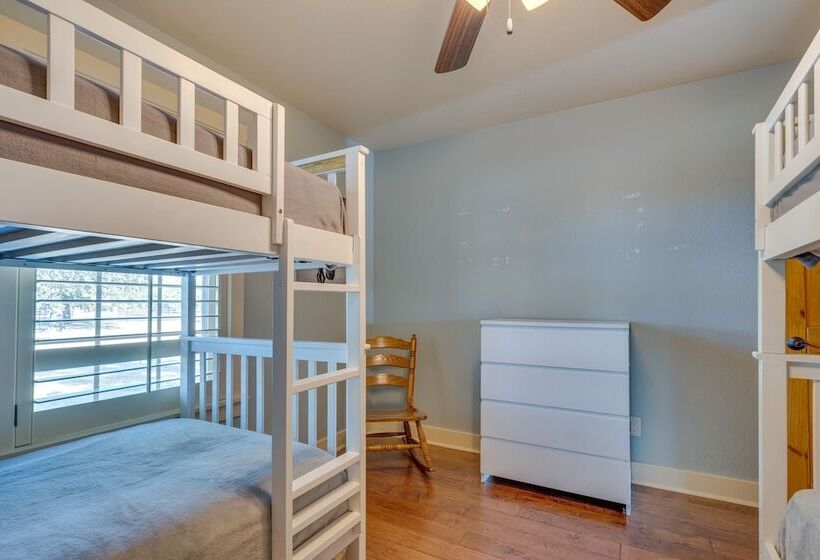 Sprawling Leander Home W/ Game Room!