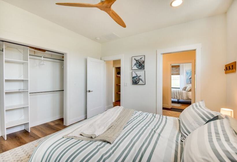 Stunning Chesapeake Bay Farmhouse W/ Dock & Kayaks