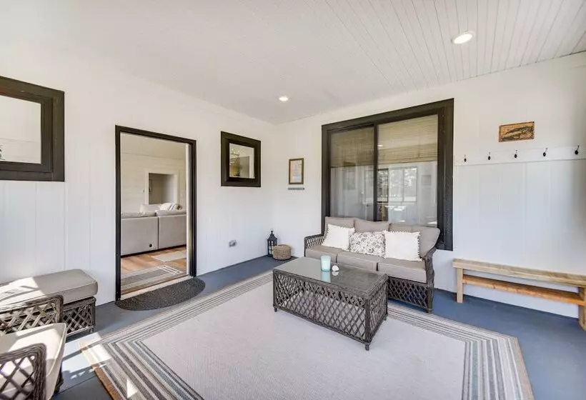 Stunning Chesapeake Bay Farmhouse W/ Dock & Kayaks