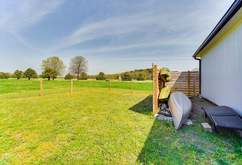 Stunning Chesapeake Bay Farmhouse W/ Dock & Kayaks