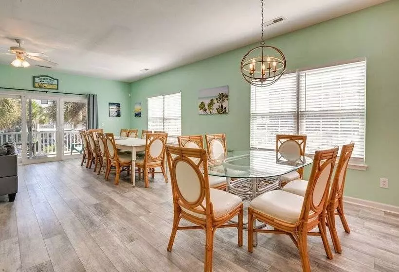 Walk To Ocean & Pier: Surfside Beach House W/ Pool