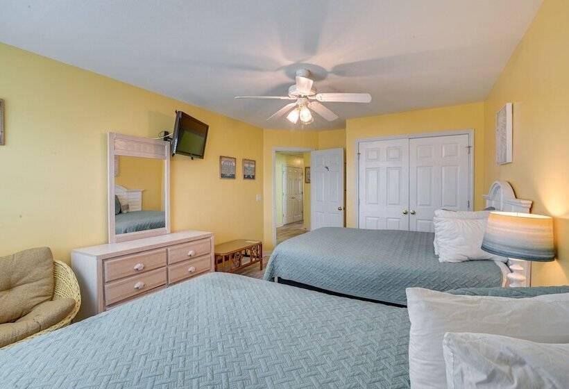 Walk To Ocean & Pier: Surfside Beach House W/ Pool