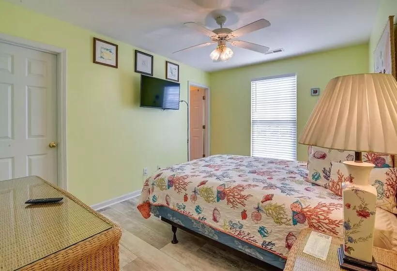 Walk To Ocean & Pier: Surfside Beach House W/ Pool