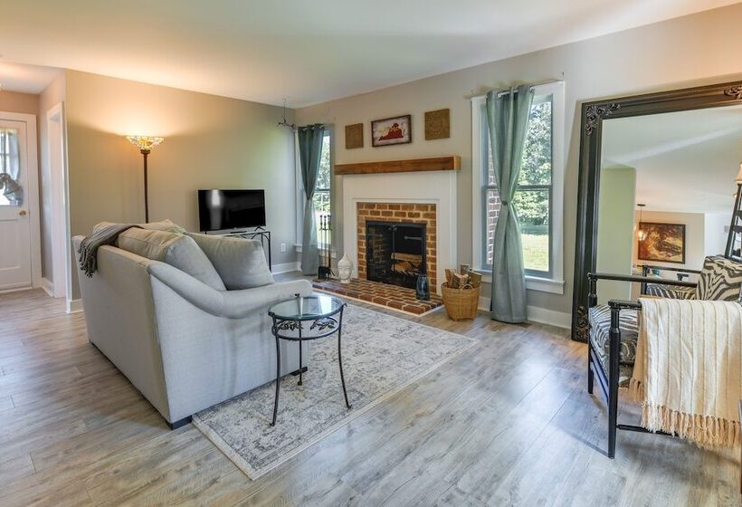 Tranquil Cottage In Virginia Countryside W/ Pond!