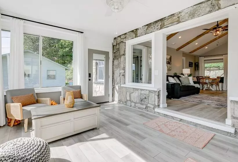 Updated + Modern Waynesville Cottage W/ Fire Pit