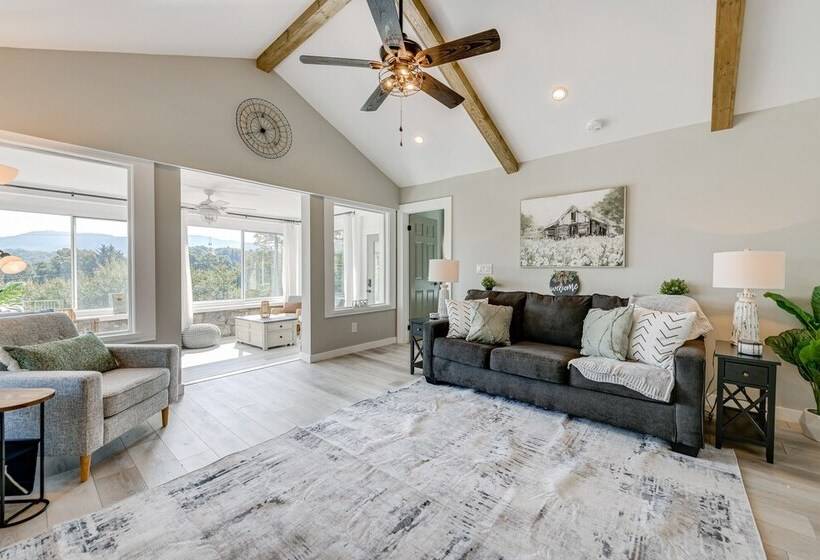 Updated + Modern Waynesville Cottage W/ Fire Pit