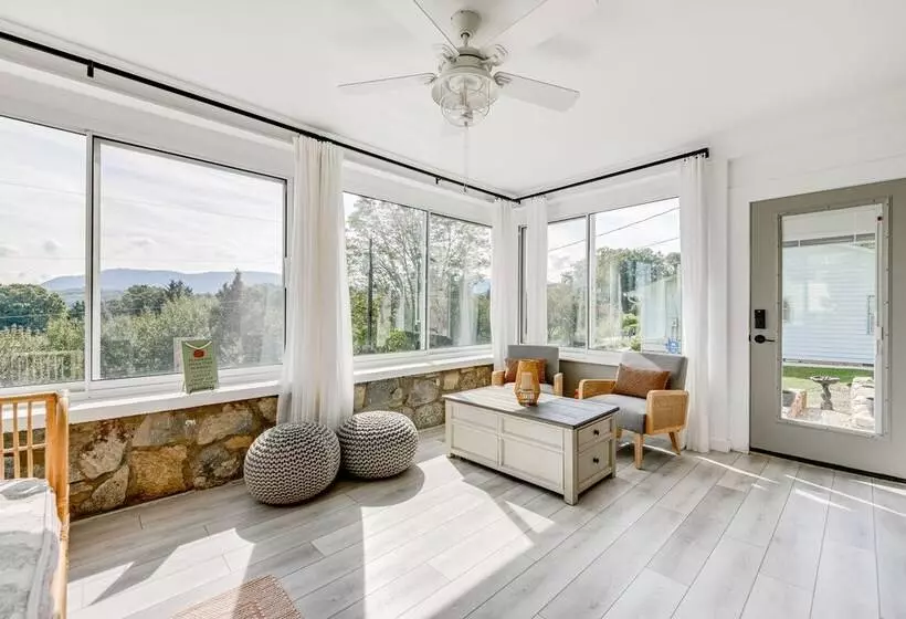 Updated + Modern Waynesville Cottage W/ Fire Pit