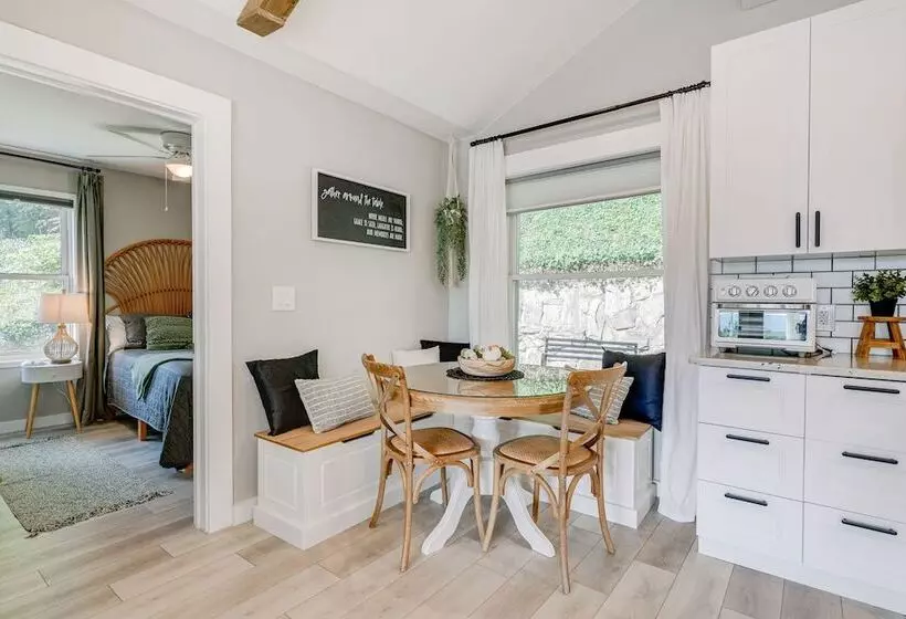 Updated + Modern Waynesville Cottage W/ Fire Pit