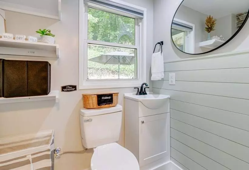 Updated + Modern Waynesville Cottage W/ Fire Pit