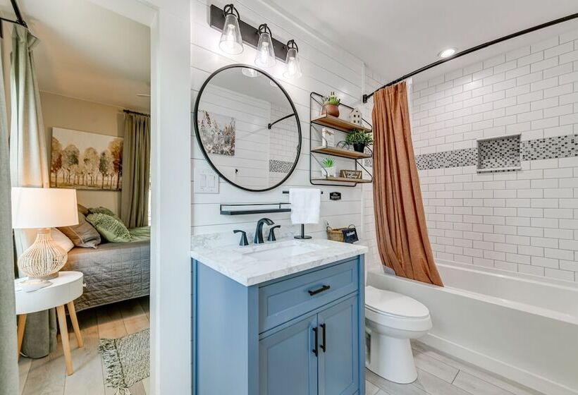 Updated + Modern Waynesville Cottage W/ Fire Pit