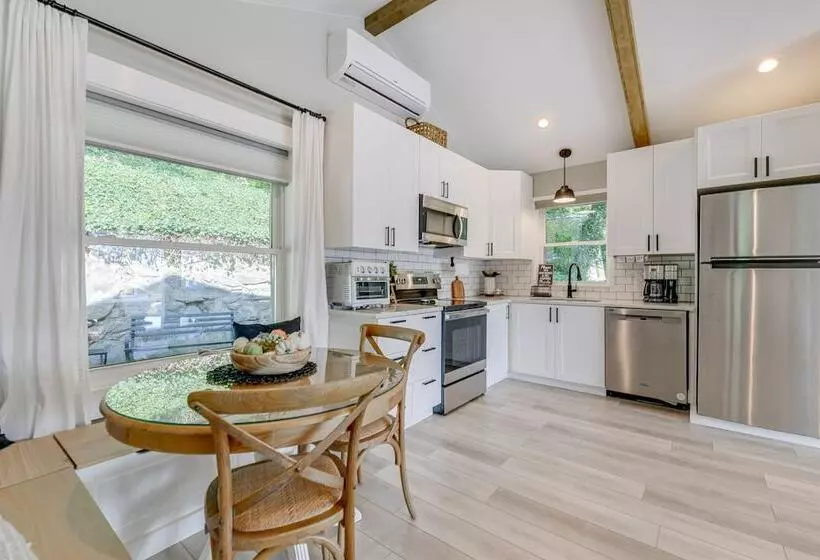 Updated + Modern Waynesville Cottage W/ Fire Pit