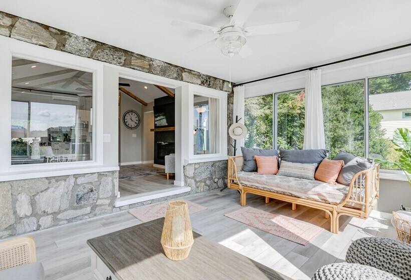 Updated + Modern Waynesville Cottage W/ Fire Pit
