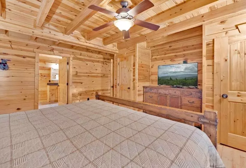 3 Bdr Log Cabin In Cozy Resort W/ Private Hot Tub