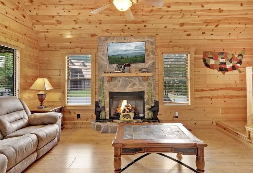3 Bdr Log Cabin In Cozy Resort W/ Private Hot Tub