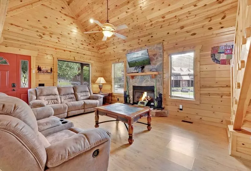 3 Bdr Log Cabin In Cozy Resort W/ Private Hot Tub