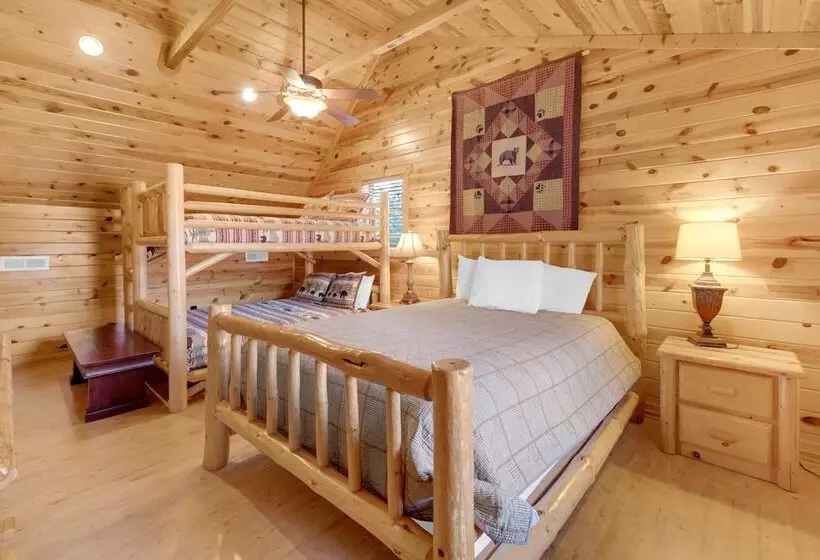 3 Bdr Log Cabin In Cozy Resort W/ Private Hot Tub