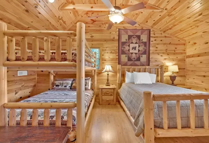 3 Bdr Log Cabin In Cozy Resort W/ Private Hot Tub