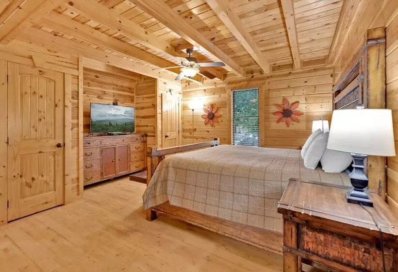 3 Bdr Log Cabin In Cozy Resort W/ Private Hot Tub