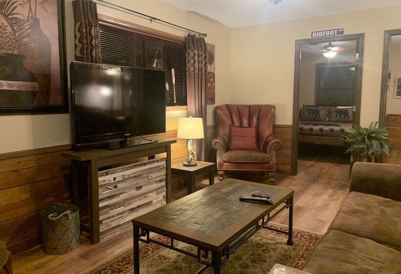 Woodwose Cabin Adventures Now