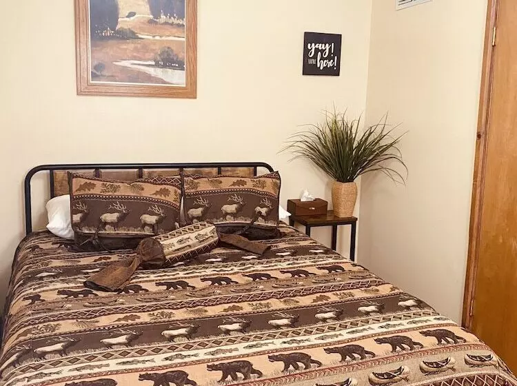 Woodwose Cabin   Adventures Now